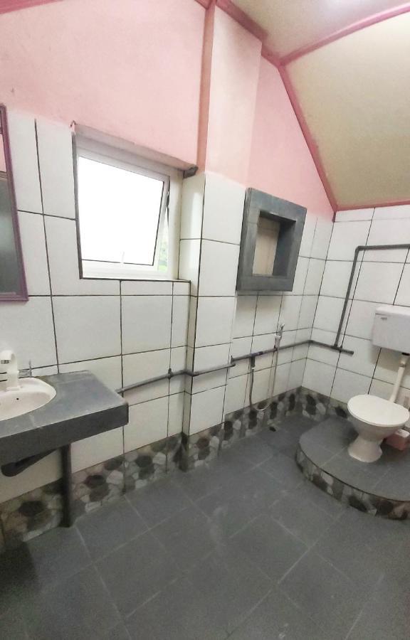 Dongorit Cabin Deluxe Room Kampong Kundassan Екстериор снимка